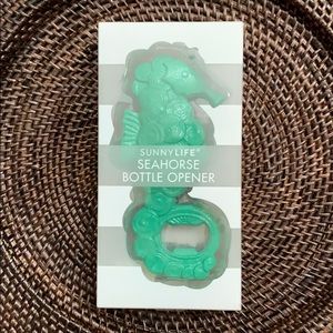 Sunnylife seahorse bottle opener in green